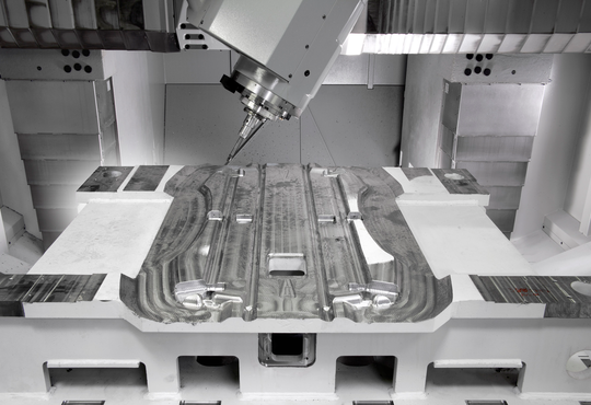 3D-gedruckt und spiegelglatt: KraussMaffei bietet Additive Fertigung und Oberflächenfinish aus einer Hand