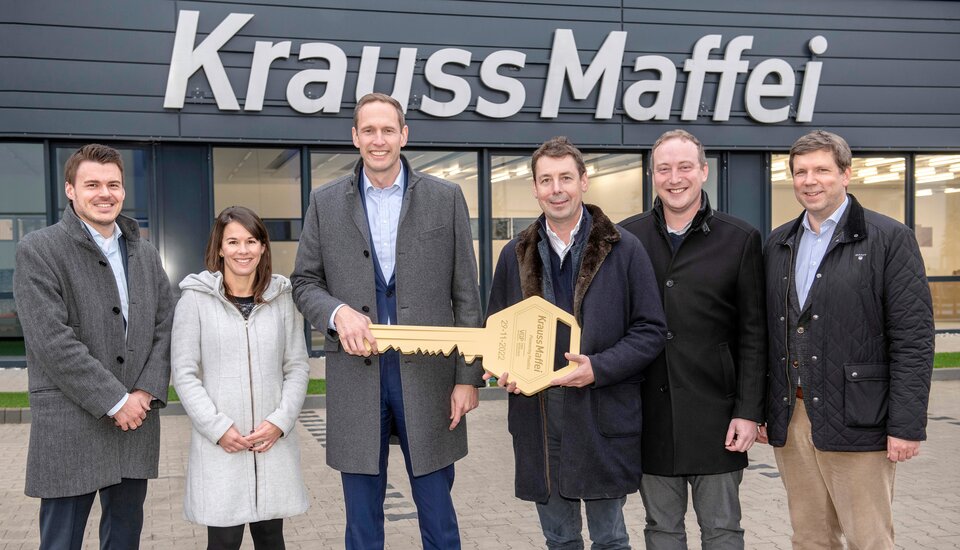 Handover of keys for the plant in Parsdorf